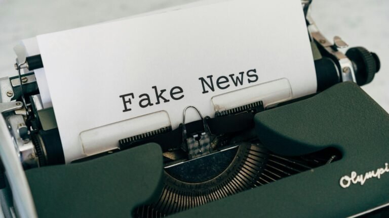 Symbolbild -KI Fakes erkennen