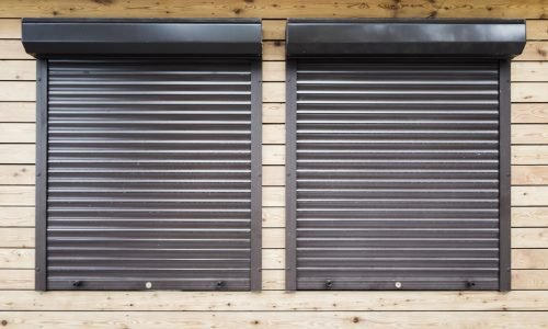 2 Fenster mit Rollladen 2 Fenster mit Rollladen